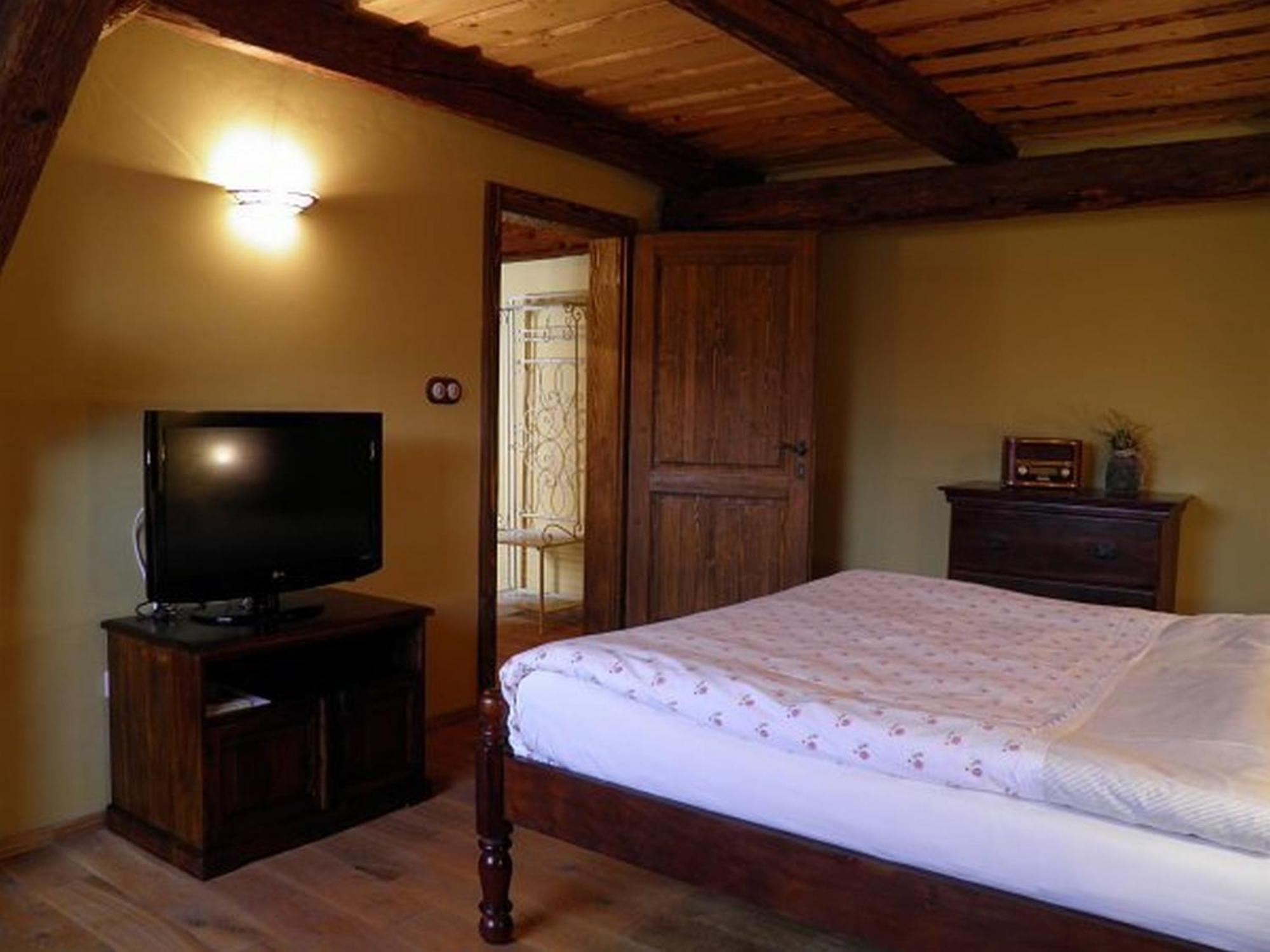 Dvur Olsiny -Hotel And Horse-Riding การ์วินา ห้อง รูปภาพ