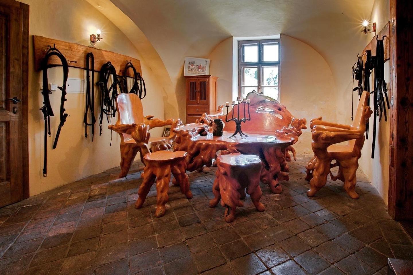 Dvur Olsiny -Hotel And Horse-Riding การ์วินา ภายนอก รูปภาพ