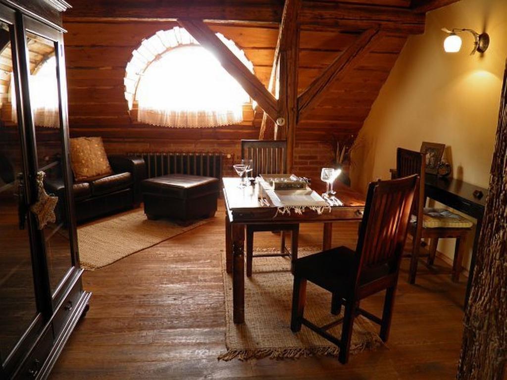 Dvur Olsiny -Hotel And Horse-Riding การ์วินา ภายนอก รูปภาพ