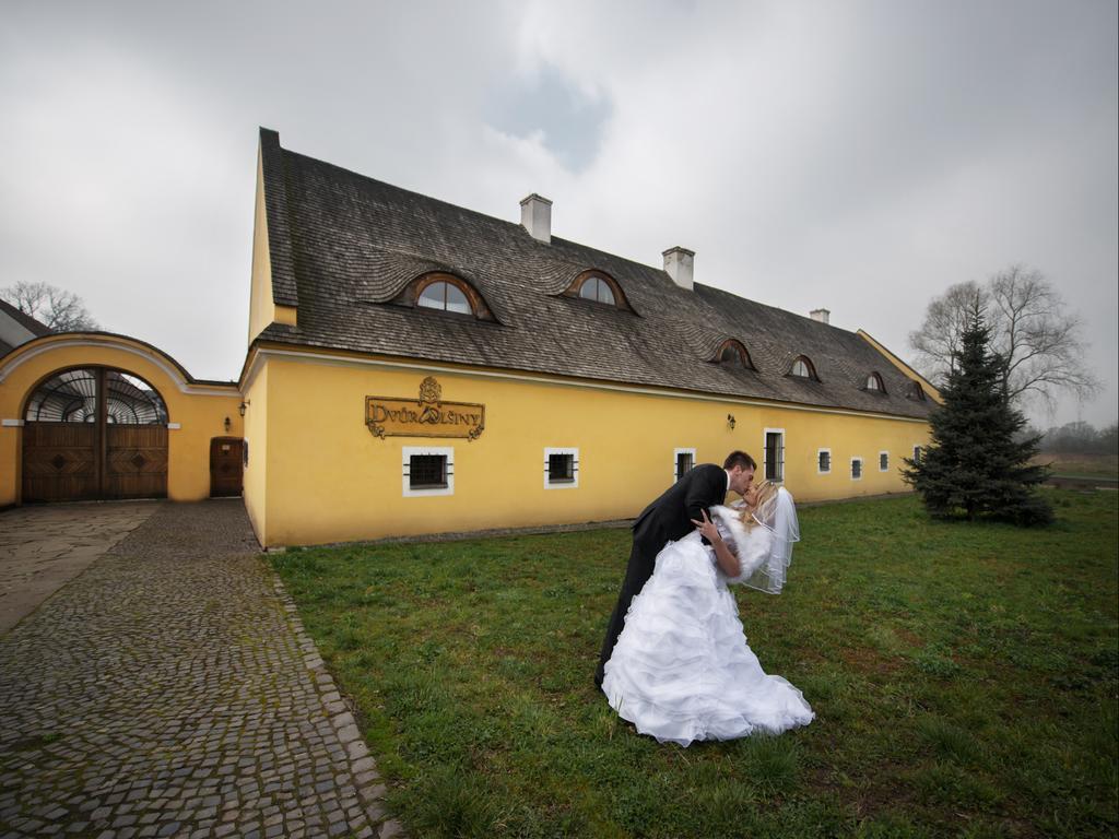 Dvur Olsiny -Hotel And Horse-Riding การ์วินา ภายนอก รูปภาพ