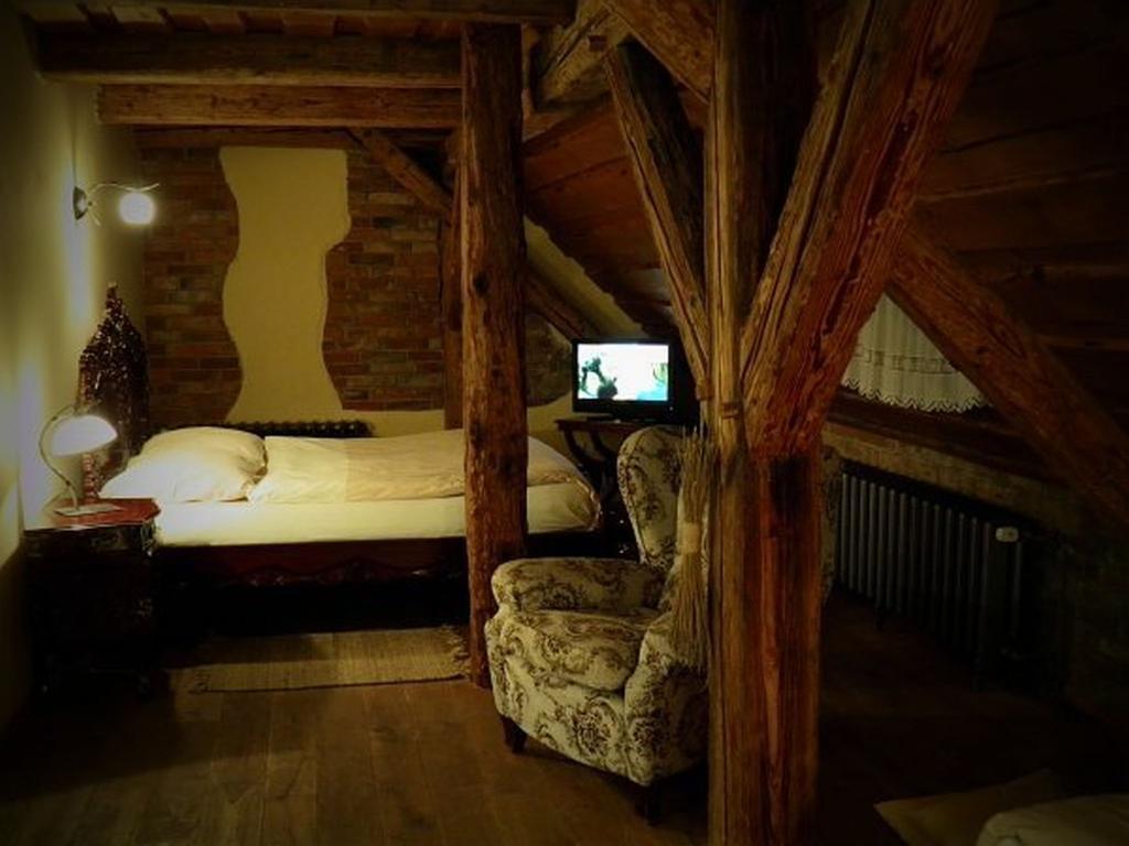 Dvur Olsiny -Hotel And Horse-Riding การ์วินา ห้อง รูปภาพ