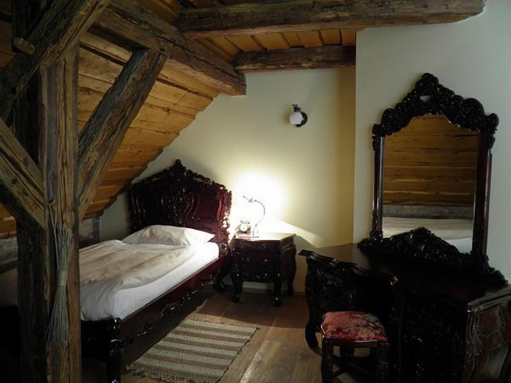 Dvur Olsiny -Hotel And Horse-Riding การ์วินา ห้อง รูปภาพ