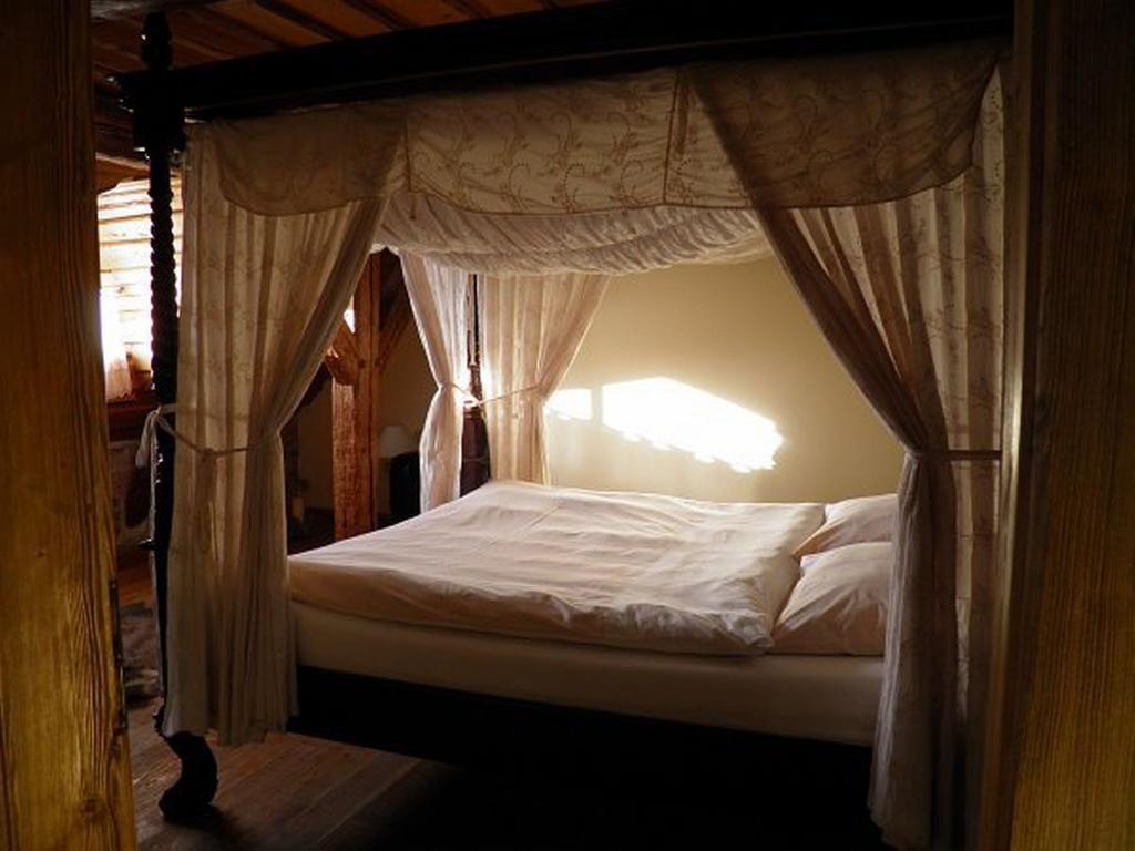 Dvur Olsiny -Hotel And Horse-Riding การ์วินา ห้อง รูปภาพ