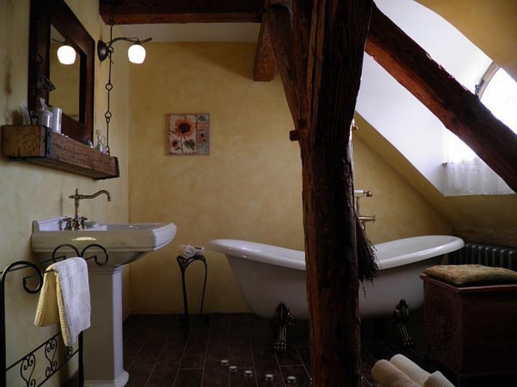 Dvur Olsiny -Hotel And Horse-Riding การ์วินา ห้อง รูปภาพ